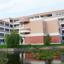 У԰С�����Ա߾��ǽ�ѧ¥